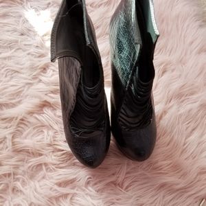 Black high heel shoe